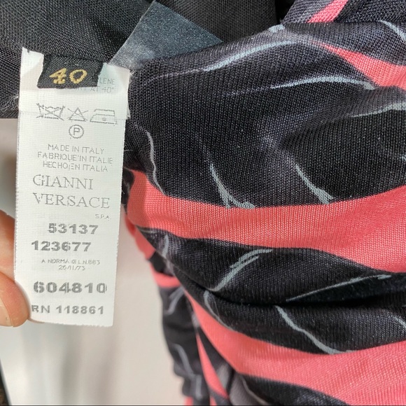 VERSACE Pink and Black Floral Sleeveless V-Neck Cocktail Dress - Size 8 - Picture 8 of 15